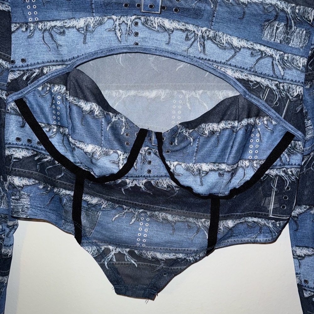 SHEIN Navy and Black Cutout Bustier - Picture 2 of 5